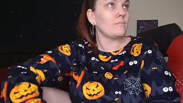 ToxicLilly online show from 10.16.25