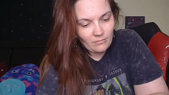 ToxicLilly online show from 10.29.25