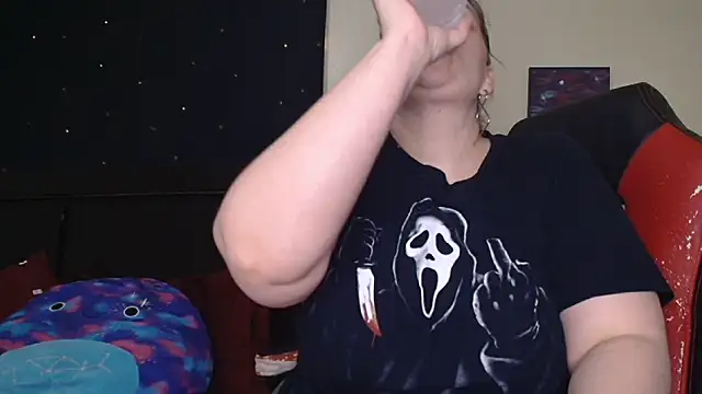 ToxicLilly online show from 10.31.25