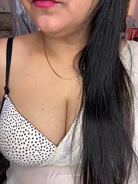 Zoya Varma004 online show from 11.10.25