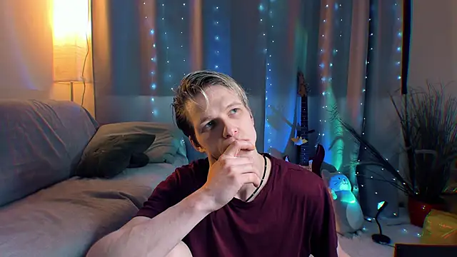 Breston Sweet online show from 04.05.26