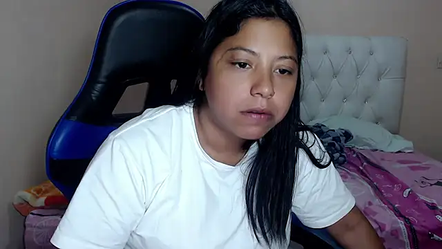 Leylafourniert online show from 11.29.25