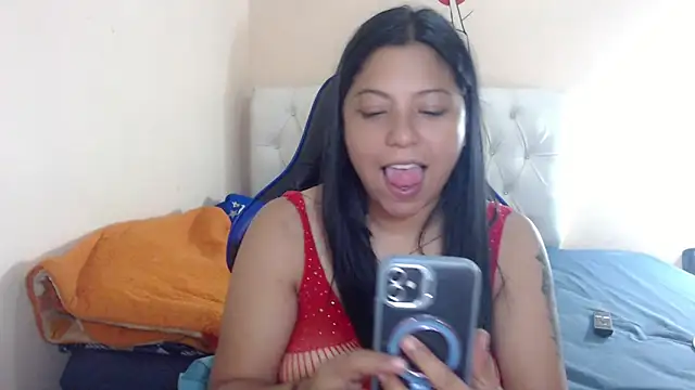 Leylafourniert online show from 03.24.26