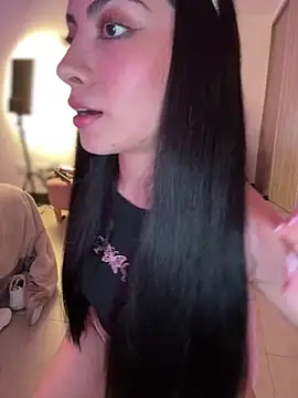 martiiaciar online show from 12.04.25