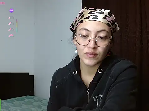 Olivia Bright online show from 05.18.26
