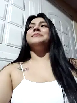 Snapshot of lucy26_ chatting on 12.25.24 lucy26 online show from 12.25.24