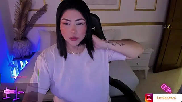 Snapshot of lucy26_ chatting on 02.26.25 lucy26 online show from 02.26.25