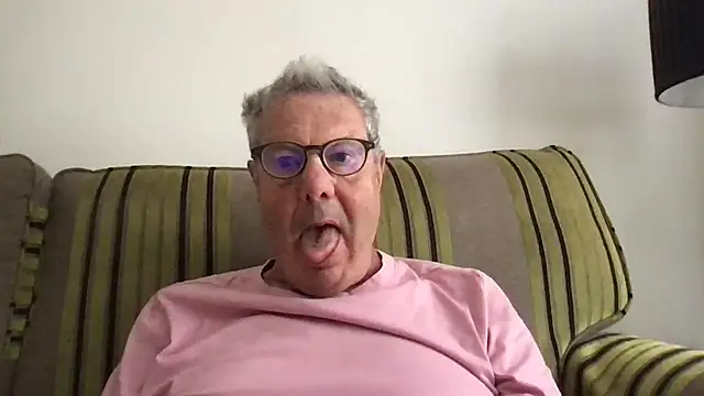 Snapshot of Oldpistolpete chatting on 07.04.26 Oldpistolpete online show from 07.04.26