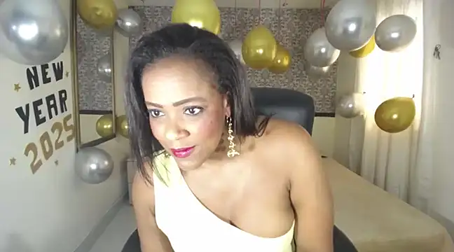 Snapshot of EvaFoxter chatting on 12.31.24 EvaFoxter online show from 12.31.24