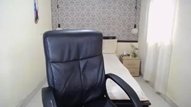 EvaFoxter online show from 11.06.25