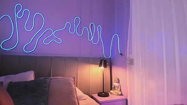 Sofly s online show from 01.05.26