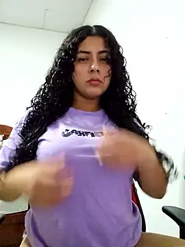 Snapshot of Mary_pinkish chatting on 10.07.25 Mary pinkish online show from 10.07.25