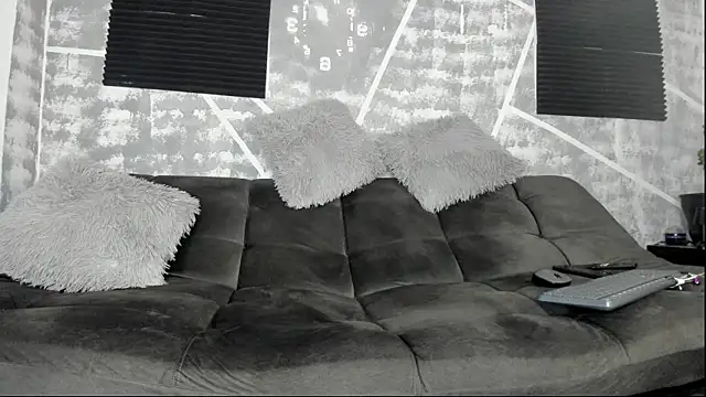 leonidas 18k online show from 04.04.26