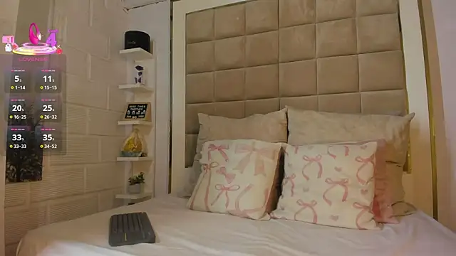 Victoria adaams online show from 12.19.25