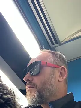 Snapshot of GHsveter chatting on 09.19.25 GHsveter online show from 09.19.25