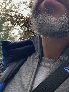 Snapshot of GHsveter chatting on 09.29.25 GHsveter online show from 09.29.25