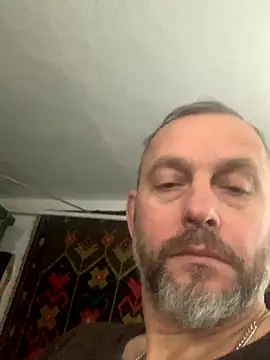 Snapshot of GHsveter chatting on 10.19.25 GHsveter online show from 10.19.25