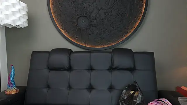 miss vaiolette online show from 10.30.25