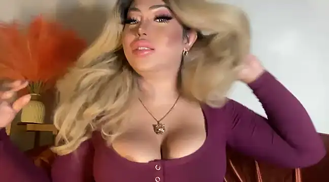 BigDominaMia online show from 02.06.25