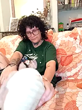 callmelouve online show from 10.19.25