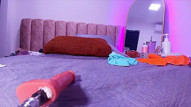  linda milk  online show from 03.18.26