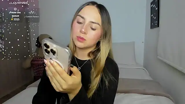 sophi mooreno online show from 03.29.26