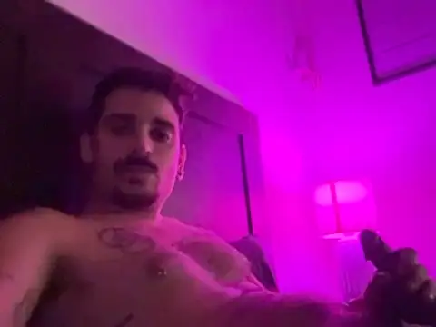 Snapshot of mrtnivnn chatting on 02.17.26 mrtnivnn online show from 02.17.26