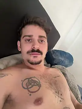 Snapshot of mrtnivnn chatting on 03.08.26 mrtnivnn online show from 03.08.26