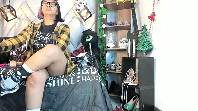 MirandaHaguen online show from 12.15.24