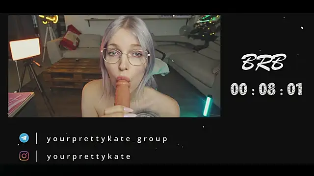 Snapshot of yourprettykate chatting on 12.21.24 yourprettykate online show from 12.21.24