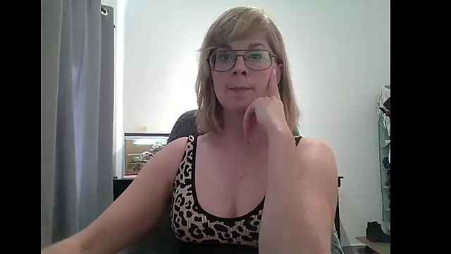 SavannaGirly online show from 02.11.25