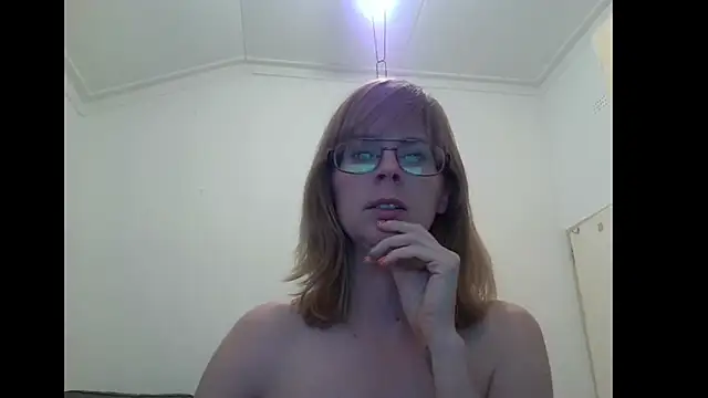 SavannaGirly online show from 10.14.25