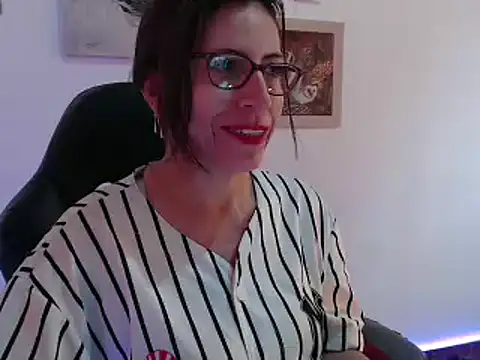 Chayla Ruiz online show from 12.26.24