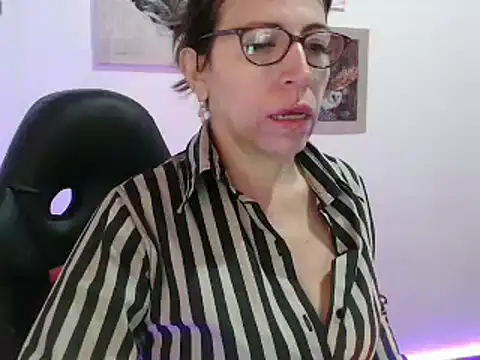 Chayla Ruiz online show from 01.05.25
