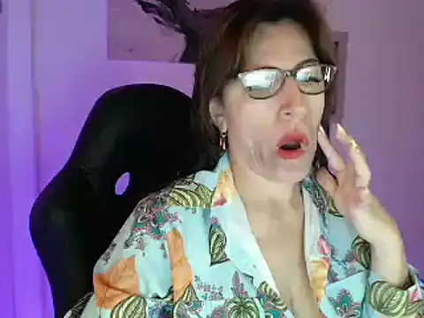 Chayla Ruiz online show from 02.04.25