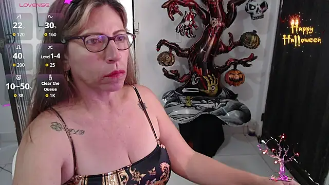 Chayla Ruiz online show from 10.29.25