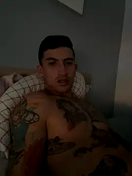 wethkisses online show from 10.07.25