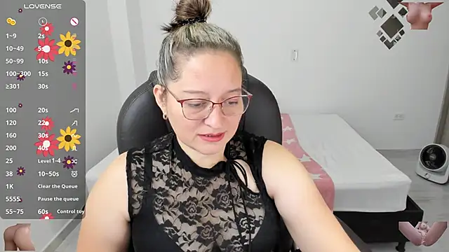 Snapshot of alejandra_milf_ chatting on 03.08.25 alejandra milf online show from 03.08.25