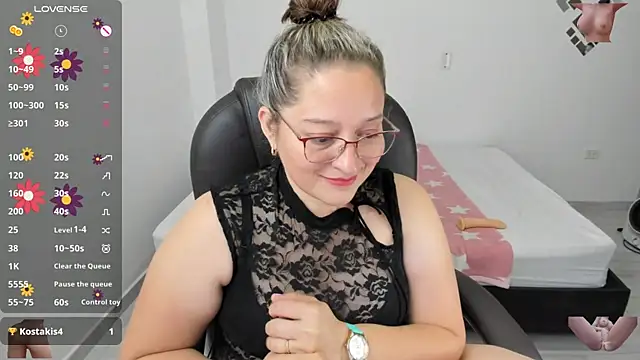 Snapshot of alejandra_milf_ chatting on 03.10.25 alejandra milf online show from 03.10.25