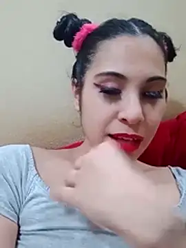 Snapshot of molymeneses chatting on 12.29.24 molymeneses online show from 12.29.24