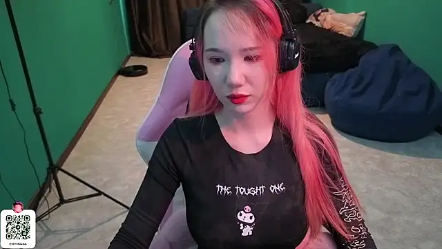 Maya Viola online show from 03.10.26