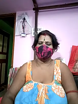 Snapshot of parioo7 chatting on 10.22.25 parioo7 online show from 10.22.25