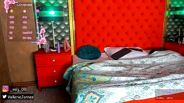 VallerieJones online show from 01.07.26