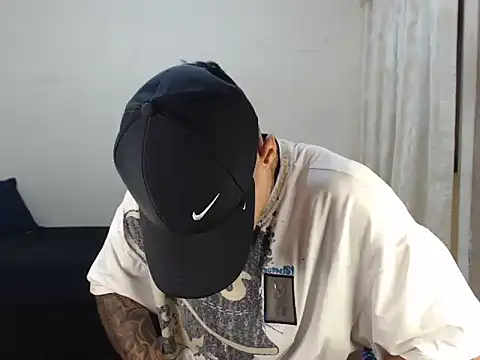 emiliano hottt online show from 10.27.25