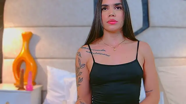 April Cutee online show from 02.19.25