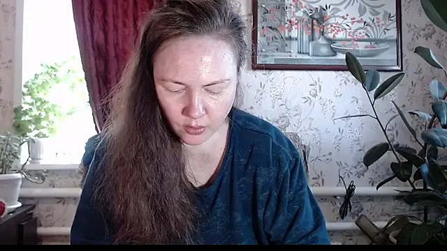 EmilyDoth online show from 04.21.26