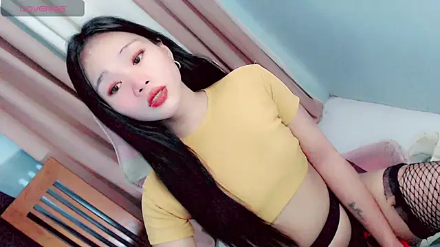 amomentoflust69 online show from 05.22.26