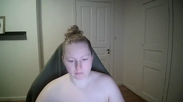 Girlnina-1995 online show from 01.15.25