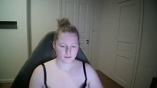 Girlnina-1995 online show from 01.23.25