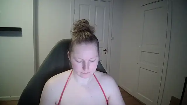 Girlnina-1995 online show from 02.14.25